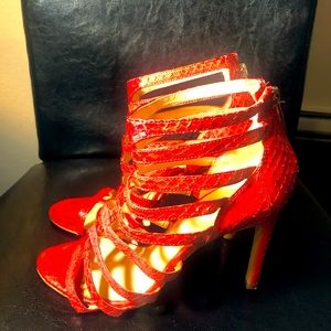 Vince Camuto Women's Coral Pink High Heel Pump Deluxe Satin Sandals Size 7M